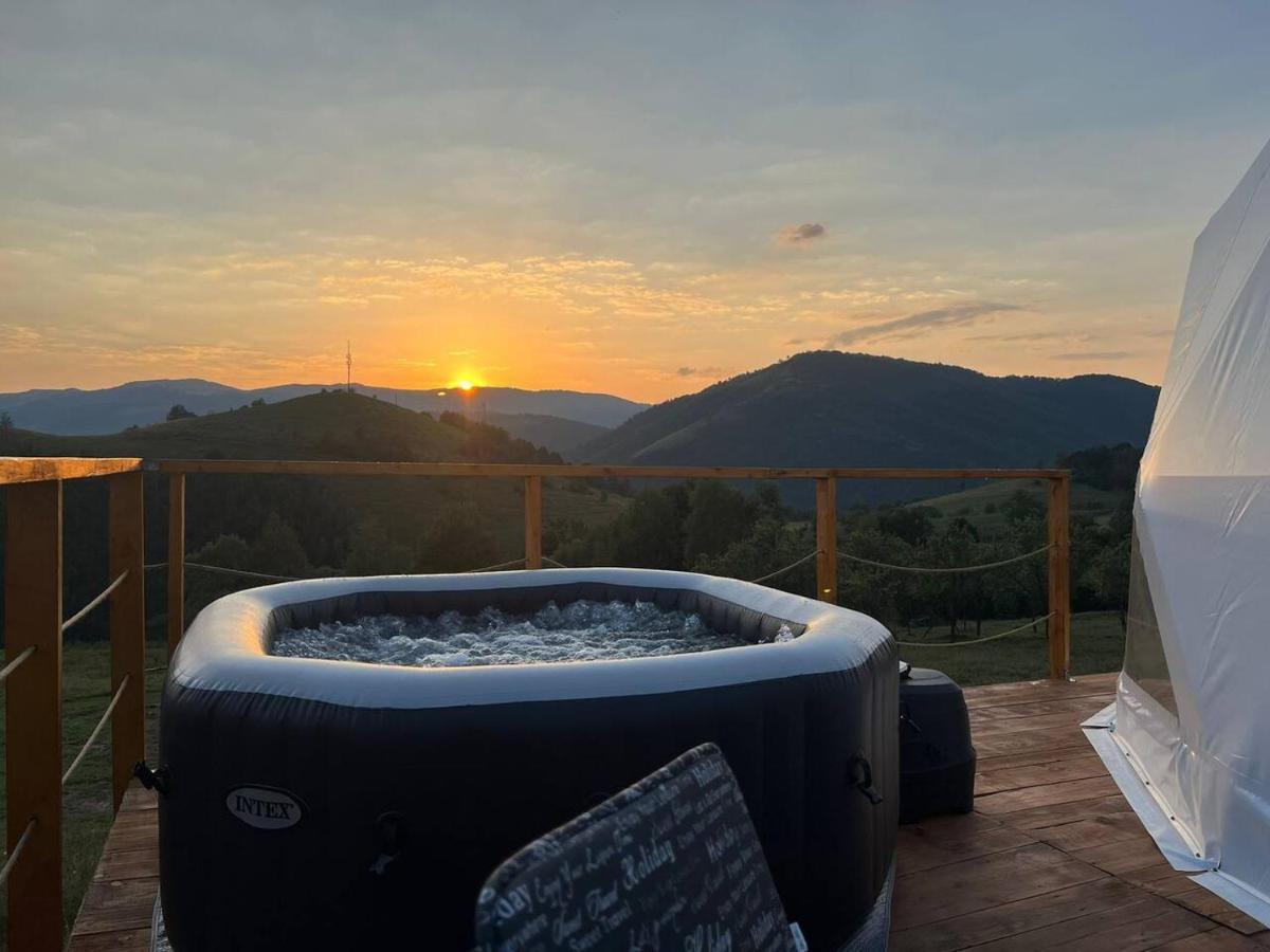 Hotel Tranquil Dome - Manta'S Retreat Glamping Cornereva Exteriér fotografie