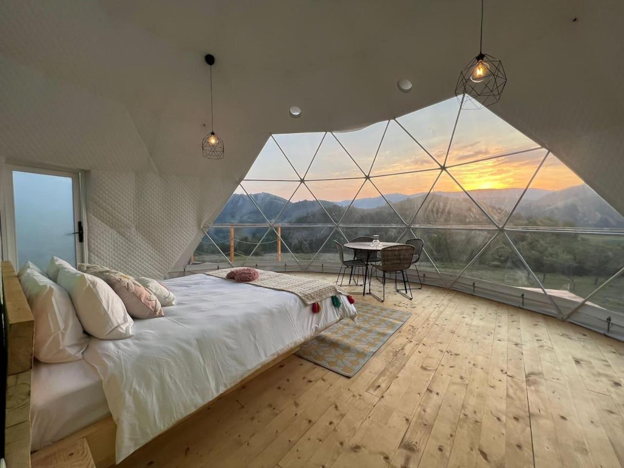 Hotel Tranquil Dome - Manta'S Retreat Glamping Cornereva Exteriér fotografie